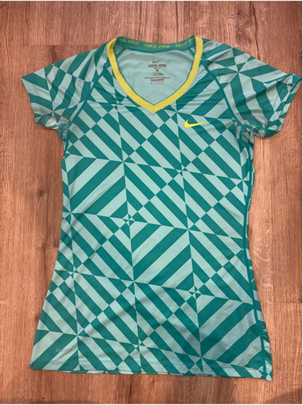 Nike Pro Women’s Teal Geometric V-Neck Dri-Fit Short Sleeve Athletic Shirt